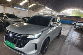 蓝电E5 2023款 1.5L DE-i 100KM畅享型 5座