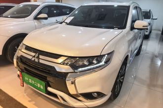 三菱 欧蓝德 2021款 2.4L 四驱致享版 7座