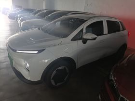 吉利几何E萤火虫 2024款 301km 星光