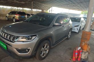 Jeep 指南者 2017款 200T 自动家享版
