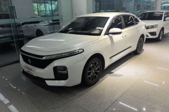 宝骏RC-5 2020款 1.5L 手动智耀精英型