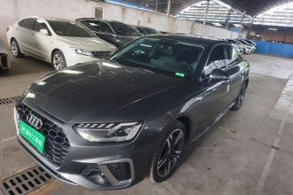 奥迪A4L 2020款 40 TFSI quattro 豪华动感型