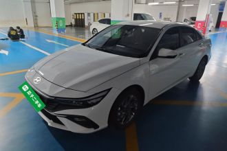 现代 伊兰特 2026款 1.5L CVT GLS领先版