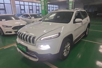 Jeep 自由光 2016款 2.4L 专业智能版