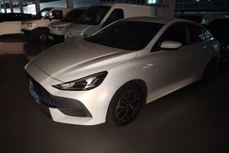 名爵 MG5 2023款 180DVVT 手动风尚版