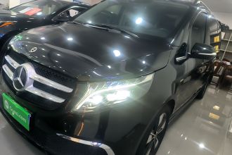 奔驰V级 2022款 V 260 尊贵版