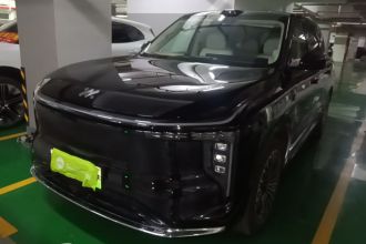 智己汽车 智己LS8 2026款 52 Max+ 科技旗舰大五座