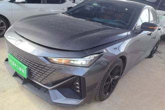 长安UNI-V 2022款 1.5T 尊贵型