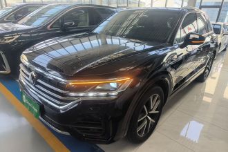 大众 途锐 2021款 3.0TSI 锐享版 经典运动套装