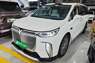 岚图汽车 岚图梦想家 2025款 PHEV 四驱尊贵乾崑版