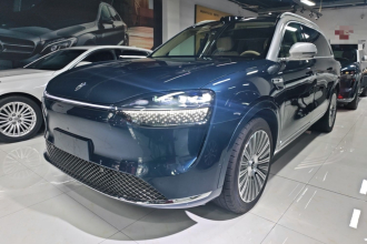 鸿蒙智行 问界M9 2025款 纯电 Ultra版 100kWh 5座版 (192线激光雷达）
