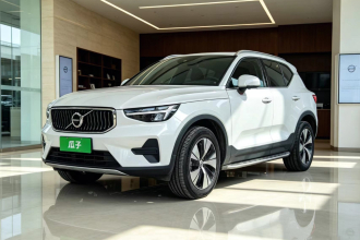 沃尔沃XC40 2023款 B3 智远豪华版