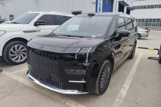 极氪009 2024款 六座行政版四驱 108kWh