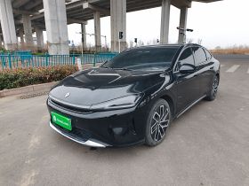 宝骏享境 2025款 插混 140km豪华版