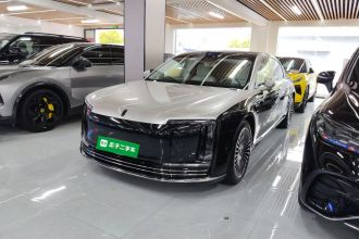 鸿蒙智行 尊界S800 2025款 增程 星辉行政版 4座 (192线激光雷达）