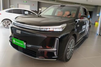 吉利银河 银河M9 2025款 210km 四驱领航版