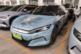 比亚迪 汉L 2025款 EV 四驱激光雷达旗舰型