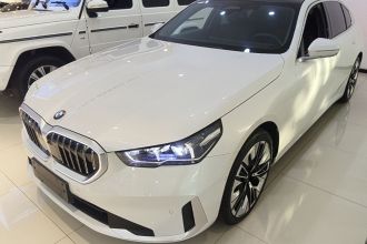 宝马5系 2024款 530Li 尊享型 豪华套装