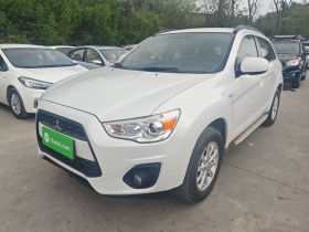 三菱 劲炫ASX 2013款 2.0L CVT两驱精英版