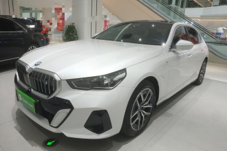 宝马i5 2024款 eDrive 35L M运动套装
