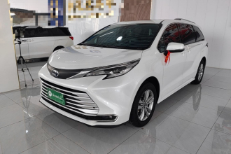 丰田 赛那SIENNA 2023款 2.5L混动 舒适版