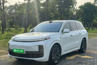 理想汽车 理想L8 2025款 Ultra 智能焕新版