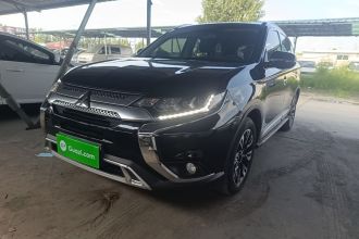 三菱 欧蓝德 2020款 2.4L 四驱致享版 5座