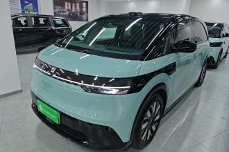 极氪MIX 2025款 长续航智驾版