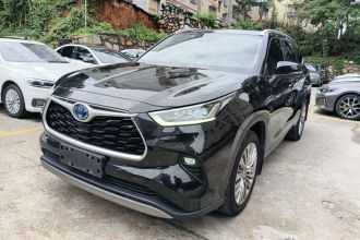 丰田 汉兰达 2022款 双擎 2.5L 四驱至尊版 7座