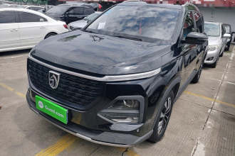 宝骏530 2020款 1.5T CVT尊贵互联型 7座