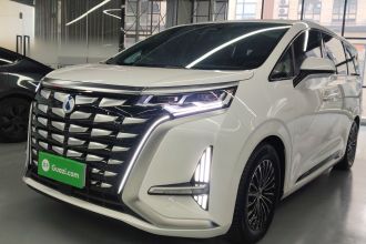 腾势D9 2022款 DM-i 970 四驱尊荣型