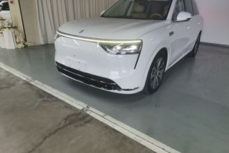 鸿蒙智行 问界M8 2025款 增程 Max+版 53.4kWh 5座版 (192线激光雷达）