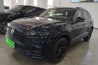 大众 途锐 2022款 3.0TSI 锐享版 曜黑运动套装