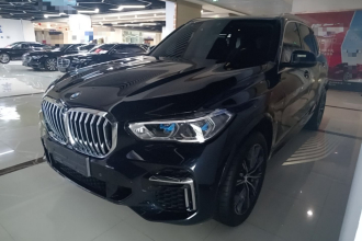 宝马X5 2022款 改款 xDrive 30Li 尊享型M运动套装