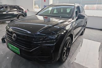 大众 途锐 2021款 3.0TSI 锐享版 曜黑运动套装