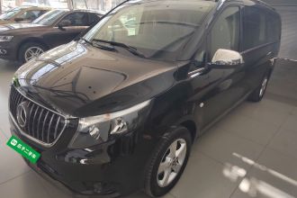 奔驰 威霆 2018款 2.0T 精英版 7座 国VI