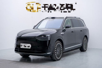 鸿蒙智行 问界M9 2025款 增程 Ultra版 52kWh 6座版 (192线激光雷达）