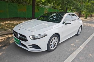奔驰A级 2021款 A 200 L 运动轿车时尚型