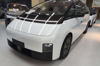 理想汽车 理想MEGA 2025款 Home 家庭特别版