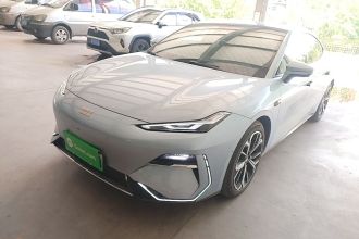 吉利银河 银河E8 2025款 700km 远航智驾版