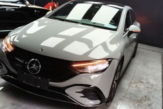 奔驰EQE 2022款 350 豪华版