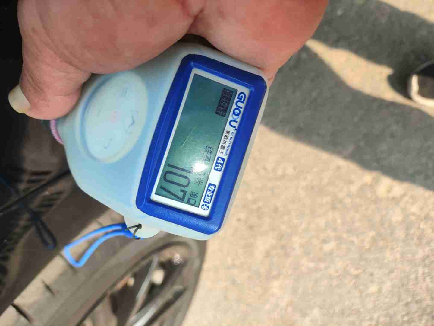 右侧后门漆面喷漆修复实拍