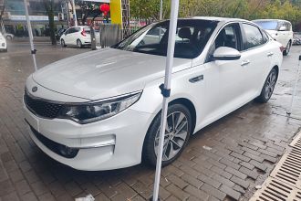 起亚K5 2017款 2.0L 自动15周年特别版LUX