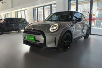 MINI 2022款 改款 1.5T COOPER 艺术家