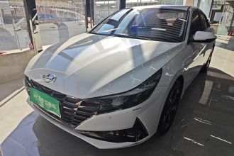 现代 伊兰特 2022款 1.5L CVT LUX尊贵版