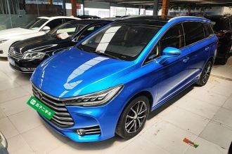 比亚迪 宋MAX 2017款 1.5T 自动智联精英型 7座