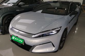 比亚迪 汉L 2025款 EV 四驱激光雷达旗舰型