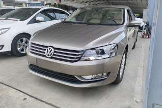 大众 帕萨特 2015款 1.8TSI DSG尊荣版