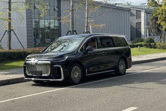 岚图汽车 岚图梦想家 2025款 PHEV 四驱卓越鲲鹏版