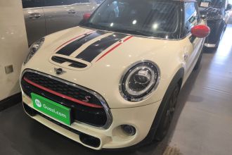 MINI 2019款 2.0T COOPER S 经典派
